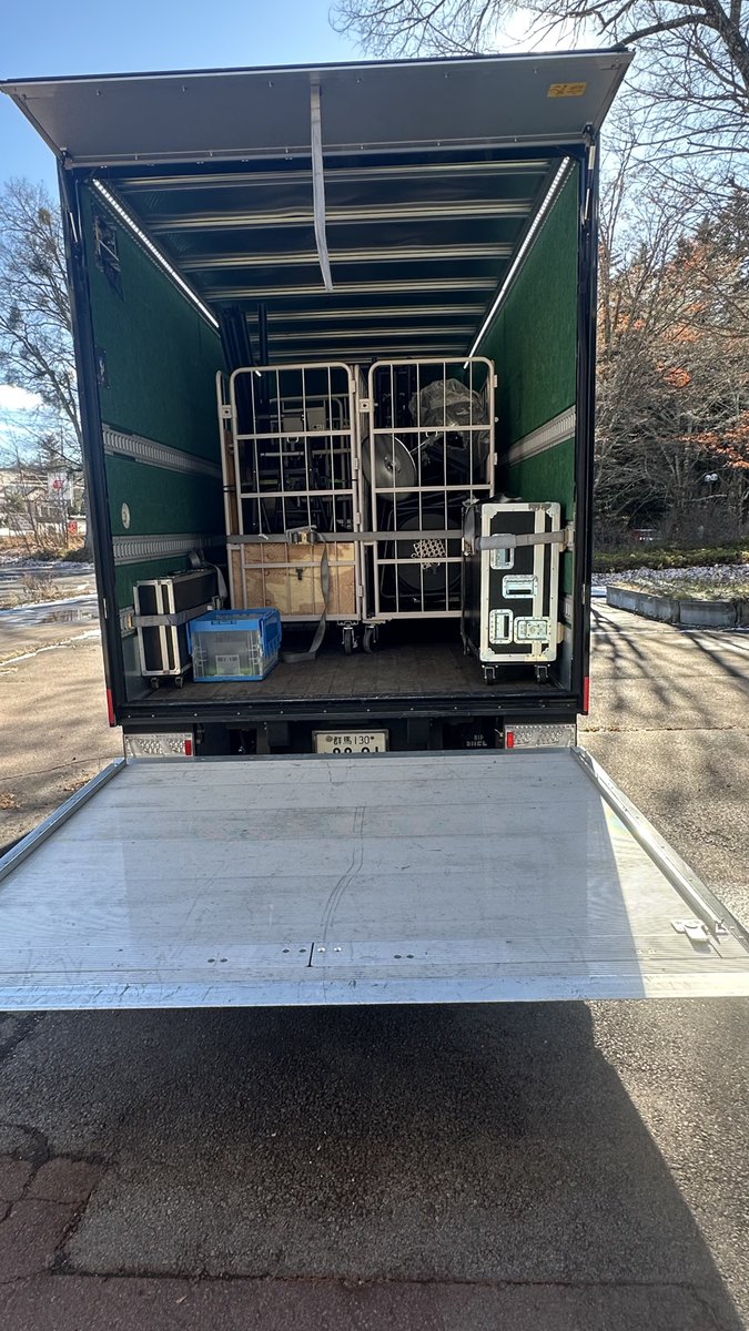 (๑˃̵ᴗ˂̵)و ﾖｼ!

後は自分のスーツケース！PC!小物！
積んでおk！
いつでも行けるでぇ
大阪待っててよぉーーーーーーヾ(*´∀｀*)ﾉ