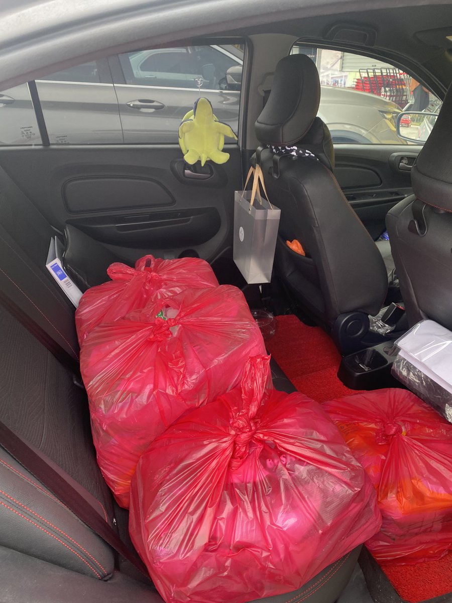 aideehalim's tweet photo. Kalau malas drive keluar,
kawan aku area Muar ada buat runner pau frozen.
COD, hantar rumah.
Komen/DM “nak pau” — aku bagi contact. https://t.co/ALaT59l1ty