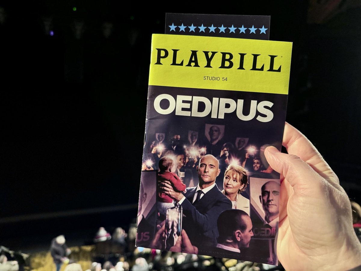 Tonight’s bill: Robert Icke’s modern adaptation of the classic tragedy. The cast was superb. And congrats Denise Cormier! ❤️🎭