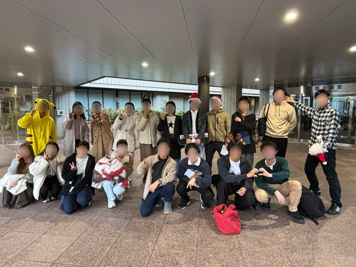 Medical_Choir's tweet photo. 昨日、キャンドルサービスを行いました！
メディコの原点であるキャンドルサービスも残すところあと1回となりました。
良い演奏をお届けできる様、部員一同、
頑張ります❤️‍🔥 https://t.co/aZapqQLIBj