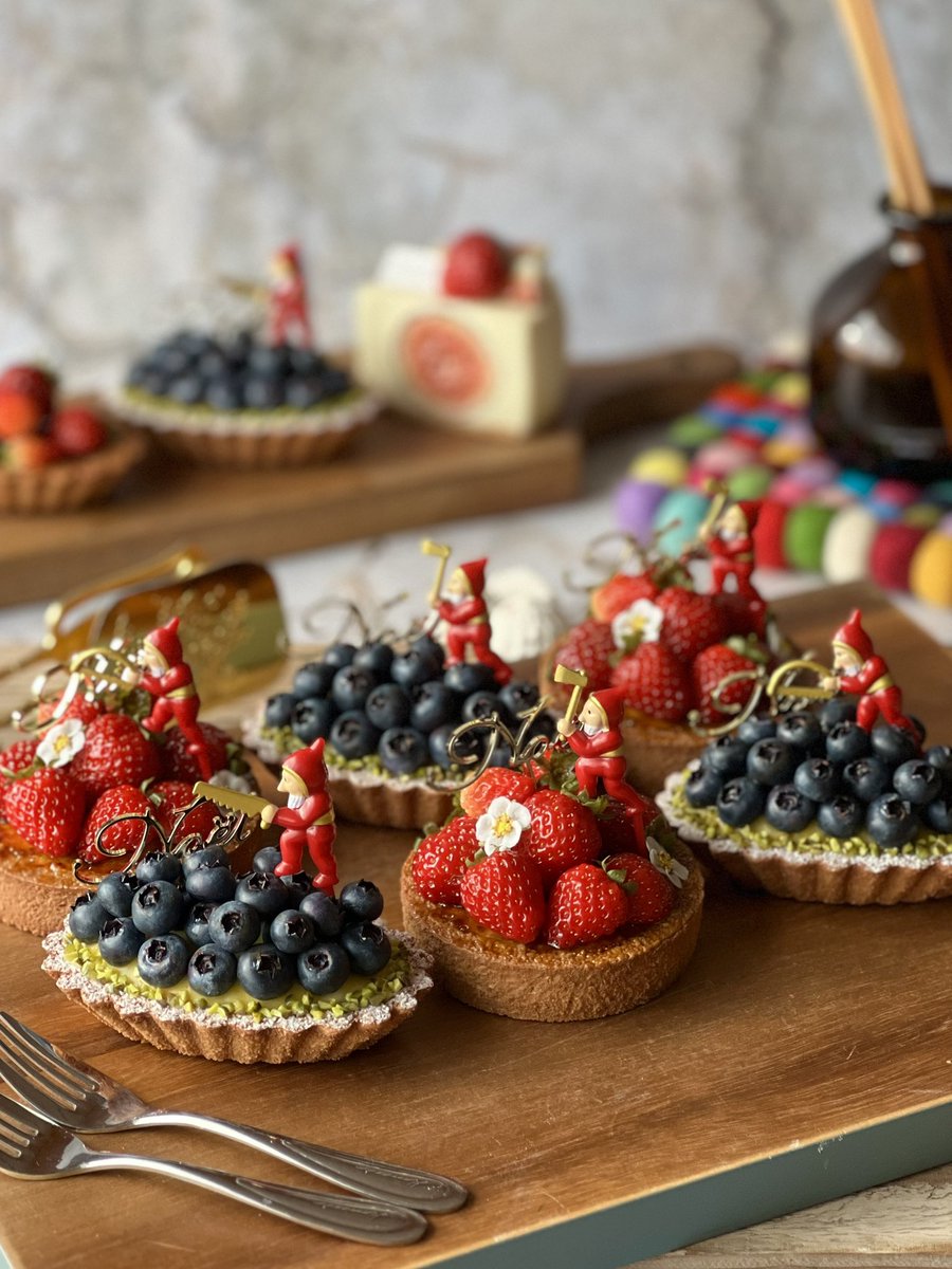 🎄数量限定🎄タルト単体販売
 [ 12/6(土)  DM受付 21:00 start ]
＊DM受付＊

[お手続き・お支払いについて]
BASE・ゆうちょ銀行よりお選びいただけます

syrupatelier.base.shop/items/127211837

🔺shopにてプレビュー中です

販売詳細はInstagramにもまとめています
instagram.com/syrup.s.atelier

↓