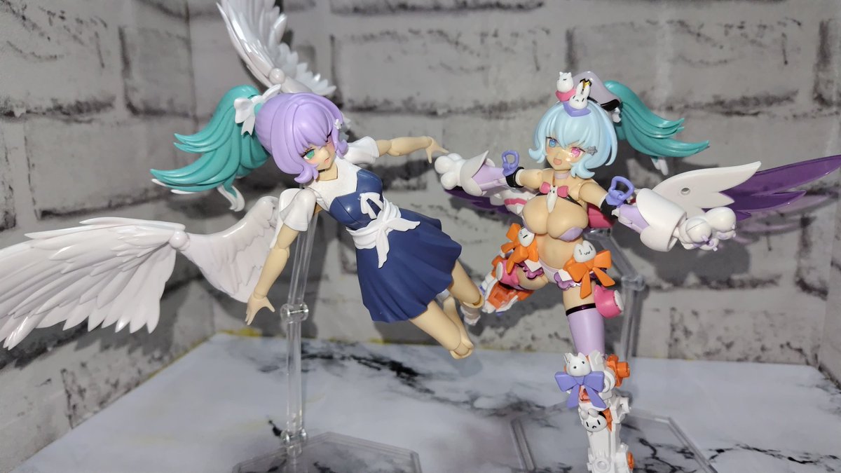 お昼休みに一枚だけ模型写真を貼ろう 仲良し(自分同士)