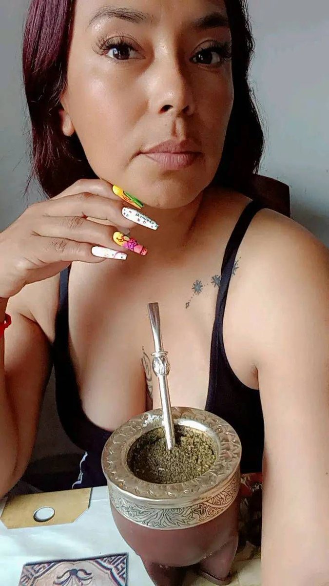 bullydecuckss's tweet photo. Madre tetona de otro cuckson https://t.co/bR4ZORj7xo