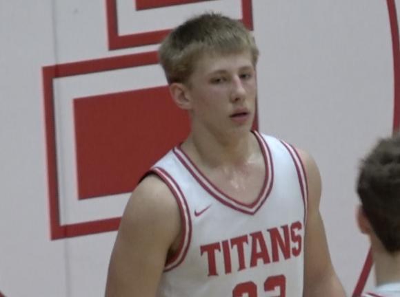 Channel1450com's tweet photo. Kurmann's Buzzer Beater Lifts Glenwood Past Jacksonville
https://t.co/JRqp65dYOz https://t.co/HXDLD7RzCr