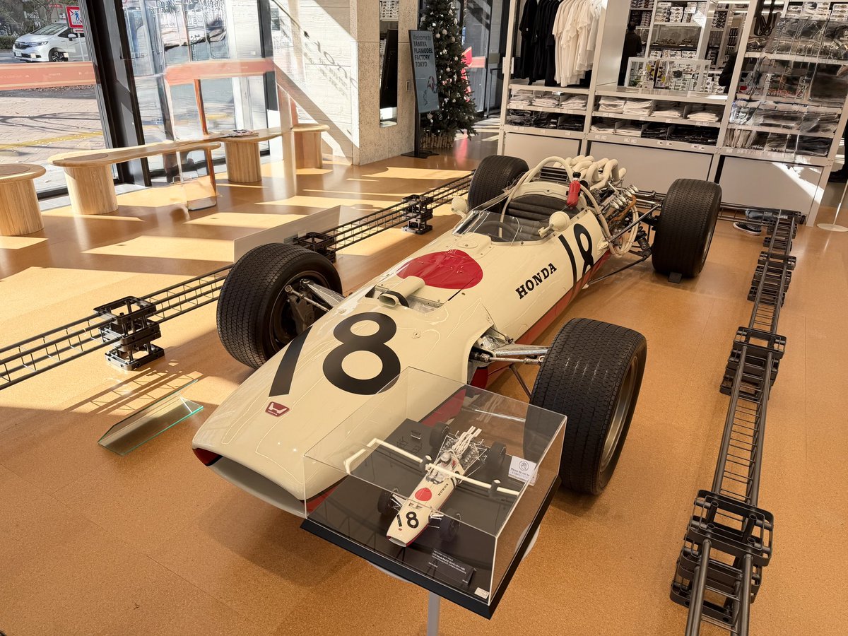 実車はやっぱりカッコいいなー。過去に3台くらいはプラモ作ったけどまた作ろうかなー