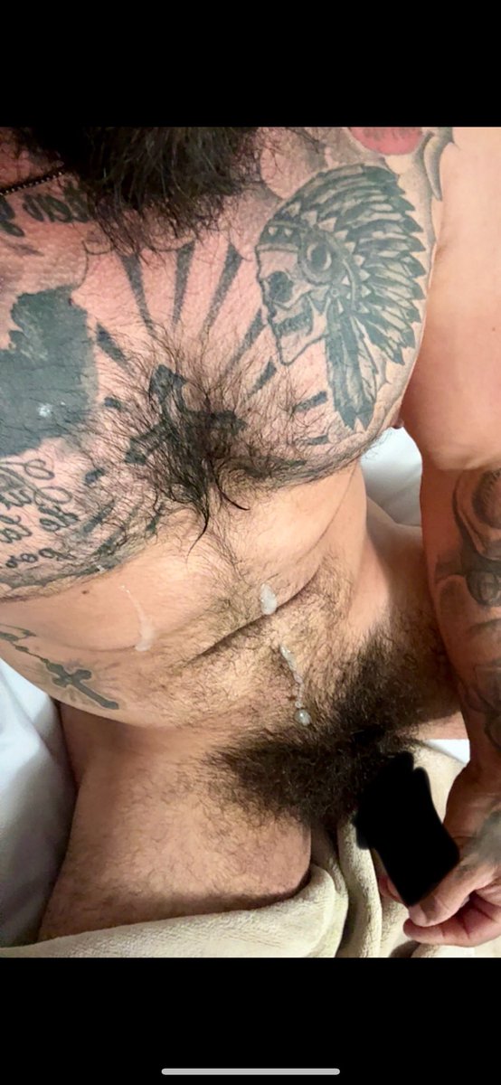 bigb3n10's tweet photo. u wanna see the video? #hairymuscles #onlyfans https://t.co/qdiQJk5a14