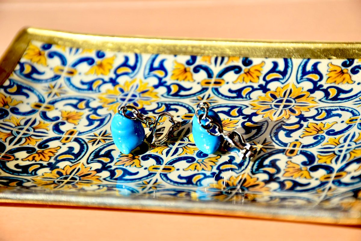 CrayRaan's tweet image. ペンギンのイヤリングを作りました。