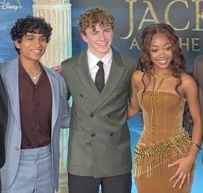 nocontextpjo's tweet image. does it ever                  just how fast
drive you crazy       the night changes