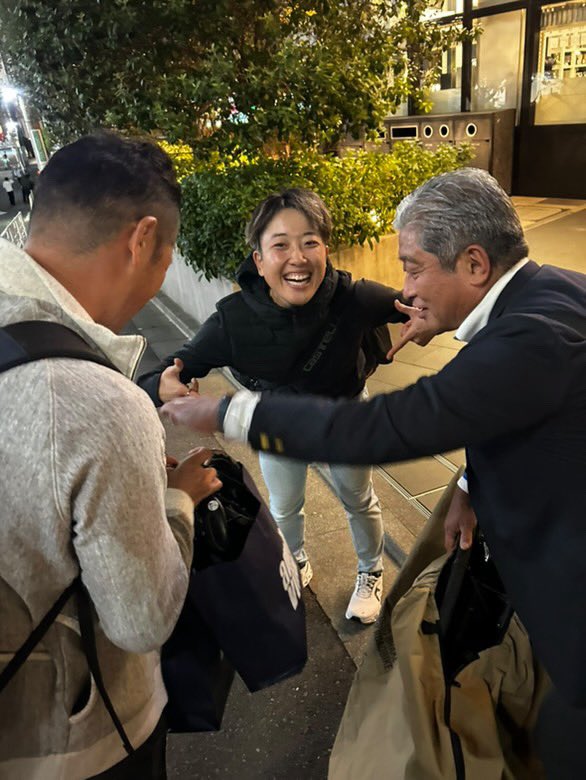 アミノバイタルアスリートクラブYear End Bash’25に初参戦させていただきました。
他競技で頑張るアスリートがかっこよすぎて、私も再びトライアスロンや、マラソンに挑戦してみたくなりました♡(マラソンは絶対走れない笑)
出会いとご縁に感謝！ありがとうございました😊
#アミノバイタル