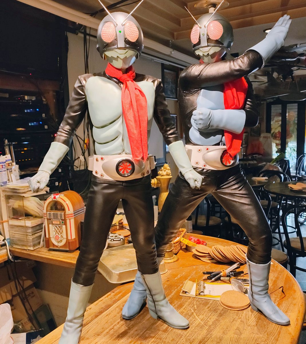 二人のライダー 海洋堂ハイパーソフビ 仮面ライダー旧1号1と2です