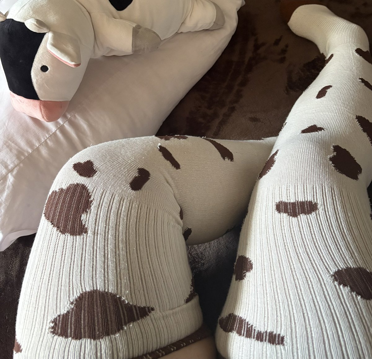 DoctorShadow8's tweet photo. Moo moo time! 🐮💖 https://t.co/EbEVxLe00j