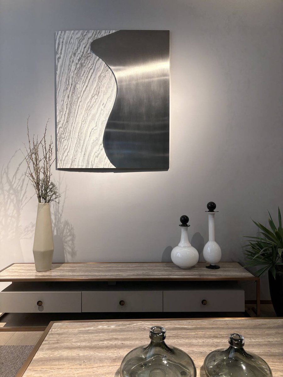 sijia812605's tweet image. Pieces that bring a calm rhythm into the room — nothing loud, nothing forced, just objects that sit well in their place.
Each setup focuses on balance.
Stop by Shunde Empire Furniture and explore the layouts at your own pace.

#interiorstyle #homespaces #modernliving #designnotes