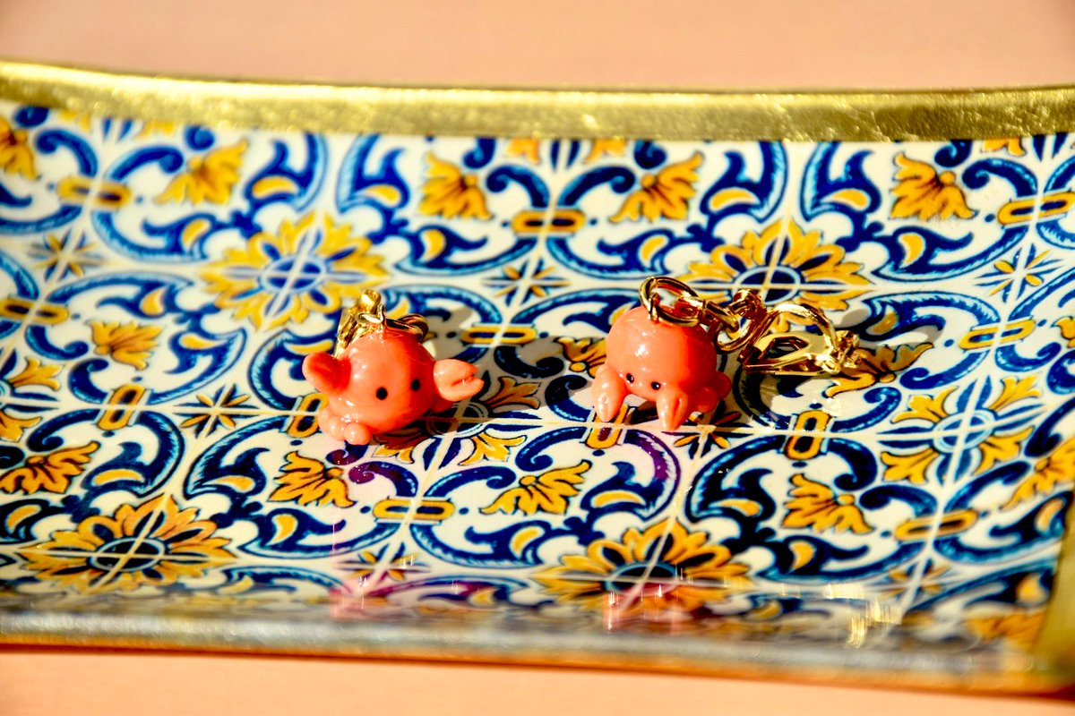 CrayRaan's tweet image. カニのイヤリングを作りました。
#樹脂粘土　#イヤリング