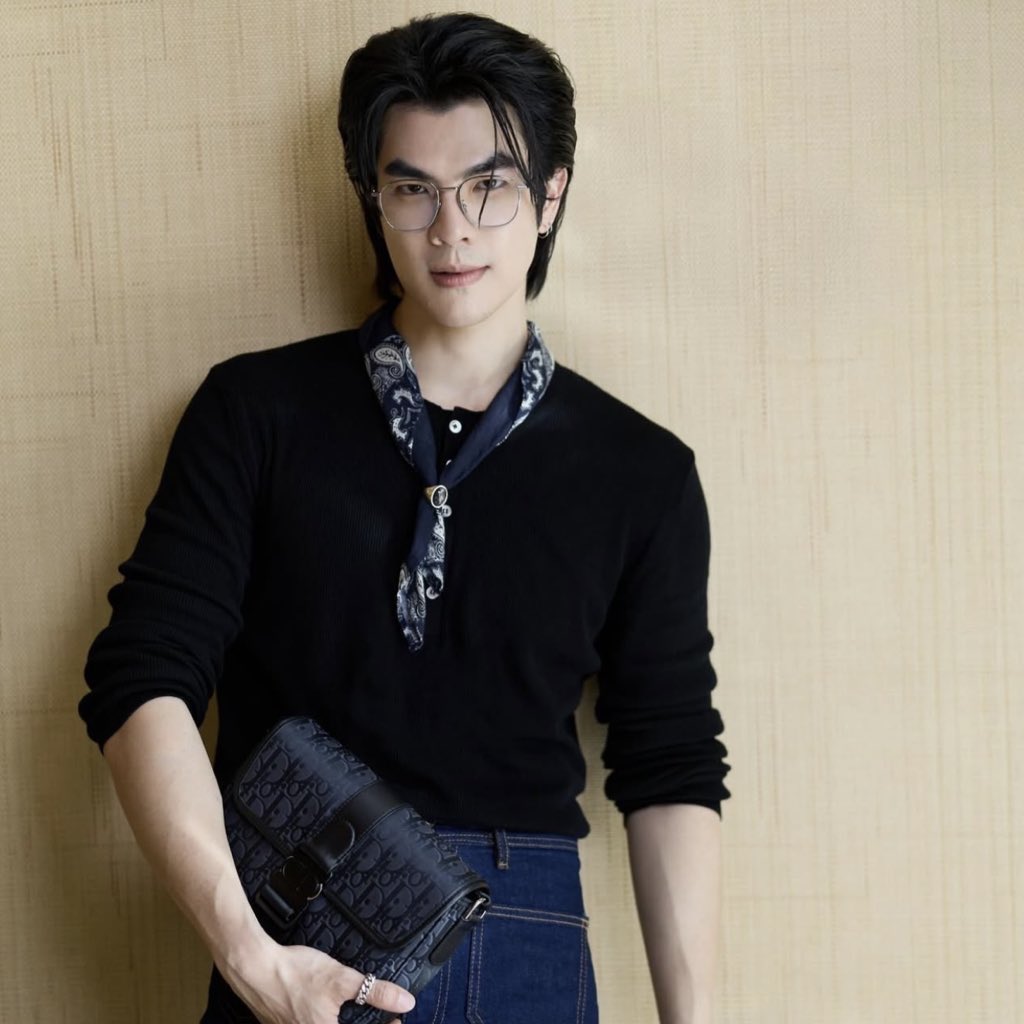 เธอหยุดหล่อก่อนพี่ไม่อยากได้คู่แข่งเพิ่มแล้ว!!!!