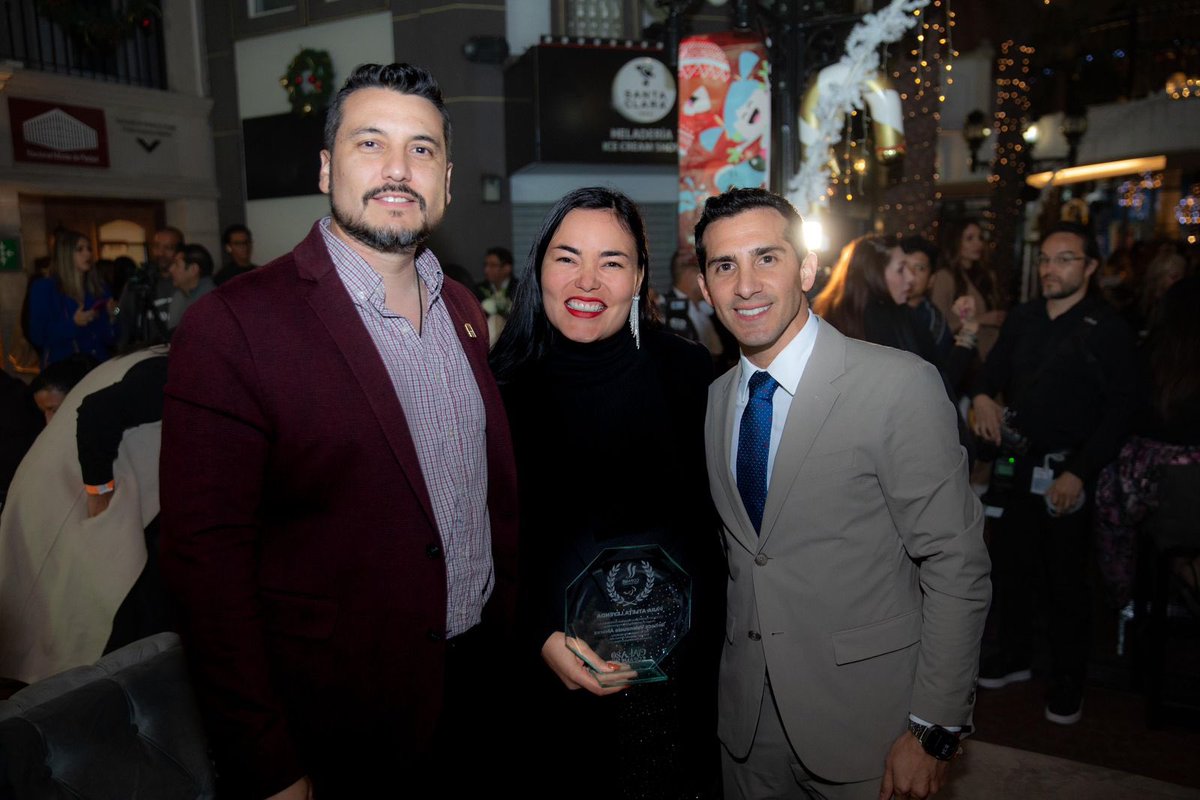 Rebeca Valenzuela ya es oficialmente una leyenda.

La atleta sonorense recibió el galardón “Para Atleta Leyenda” del <a href="/COPAME/">Comité Paralímpico Mexicano</a> , entregado por el titular de la <a href="/conadeoficial/">CONADE</a> , <a href="/Rommel_Pacheco/">Rommel Pacheco</a> 

Un reconocimiento que celebra no sólo sus triunfos, sino su legado, su ejemplo y el