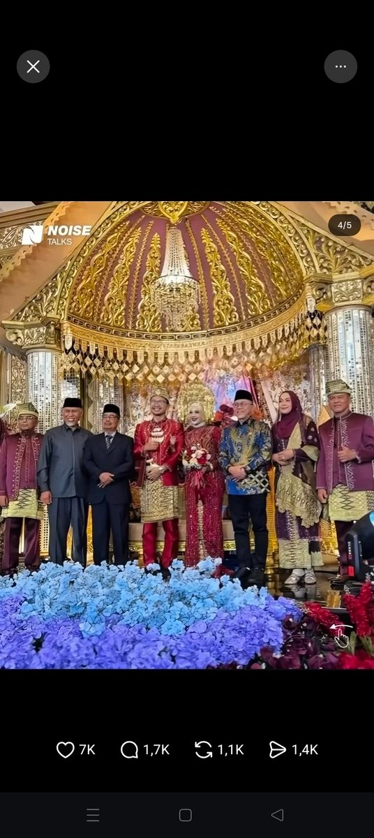 FYI, dia dan rombongan partainya ke Sumbar krn pergi kondangan. Mumpung ada bencana, sekalian buat ajang pencitraan. Jangan2 dijadiin perjadin sekalian, biar dibayari negara.