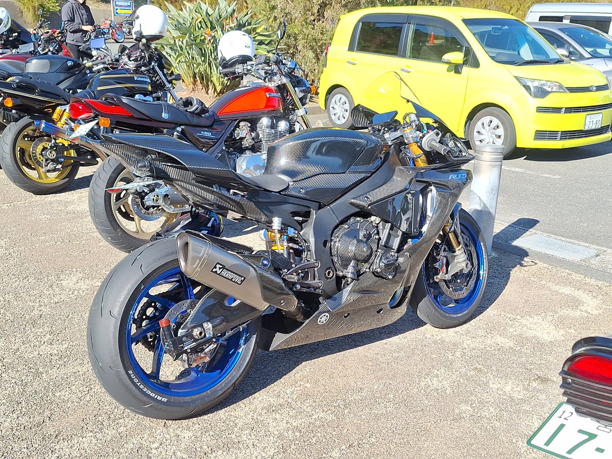 これを見た人は無言で去年の12月の画像を貼る