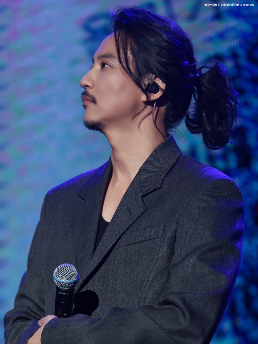 _800313_'s tweet image. 251129 SMG SHOW 우주최강쇼 연말정산 

나의 길벽한 주님 왼얼 

고민했다 빡크롭 전신

이마부터 턱까지

#김남길 #金南佶 #キムナムギル #KimNamGil