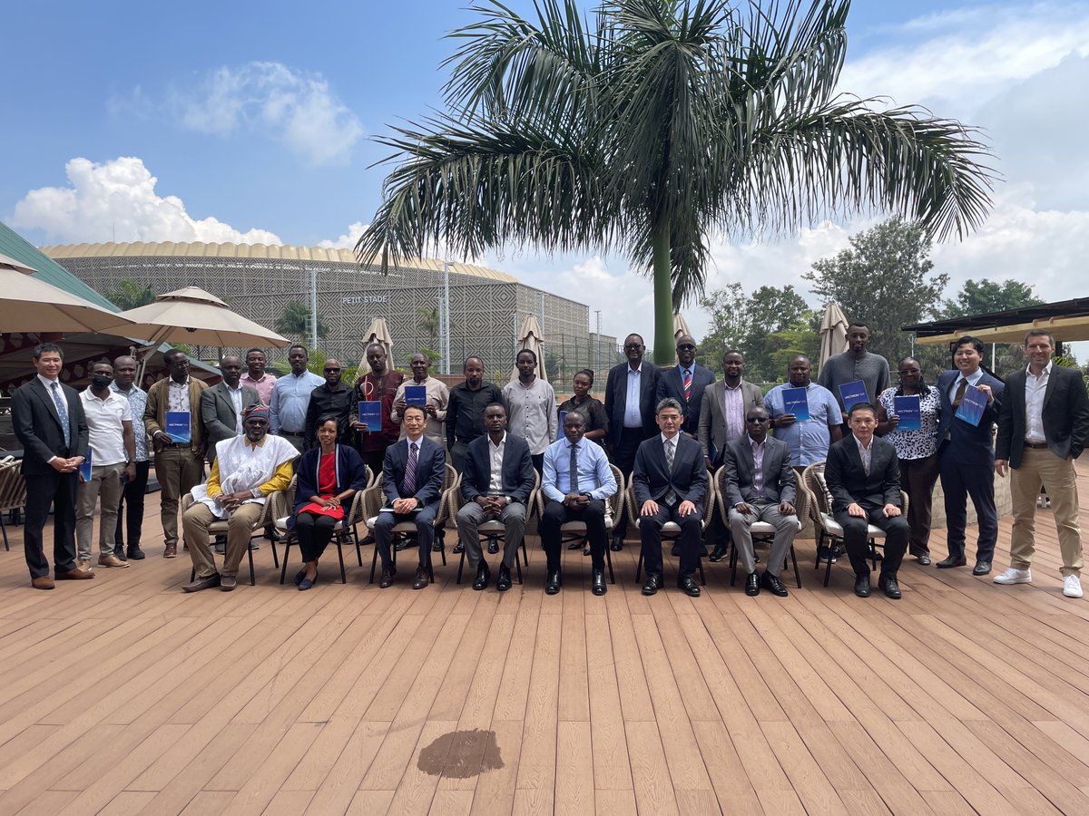 MCCLS_VECTRON's tweet photo. On November 17th, the official event "Celebrating the successful roll-out of VECTRON T500 in Rwanda: Supporting Innovative Vector Control for Malaria Elimination" took place in Kigali.
Thanks to all the guests. We reaffirm commitment to eradicate malaria in Rwanda and beyond! https://t.co/IhI1JVZICz