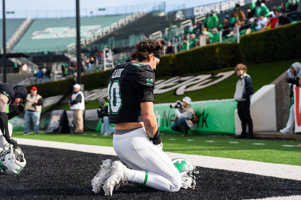 clarkhillmusic's tweet photo. @HerdFB is special! 

There are a TON of Herd brothers that are not just building back Marshall Football… Its bigger than that.

Grit… Passion… FAMILY.  

Aight boys go take back that belt ! 
@CoachTonyGibson is building something real 💚 https://t.co/qlyivVdnzQ