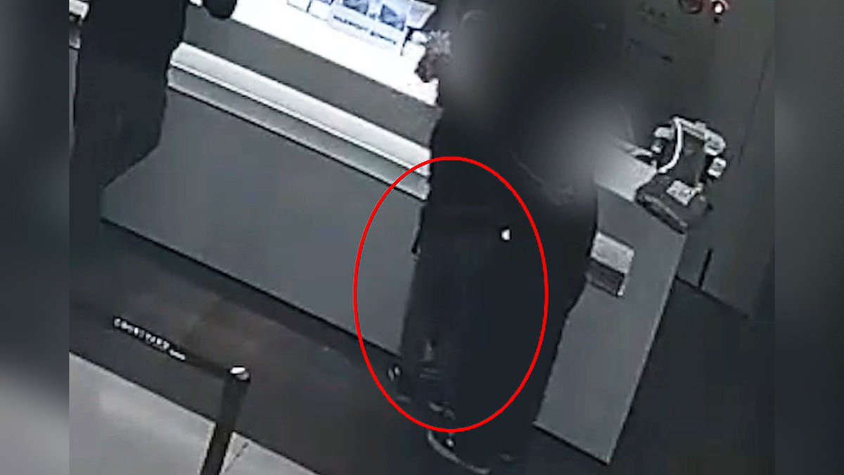 "손자 데리고 제자와 호텔…며느리 처벌을" 류중일 청원글 

류중일 전 야구 국가대표팀 감독이 자신의 전 며느리를 처벌해 달라며 국민청원을 올렸습니다.  
류 전 감독의 전 며느리는 고등학생 제자와 부적절한 만남으로 논란이 된 사건의 당사자입니다. 

news.sbs.co.kr/news/endPage.d…