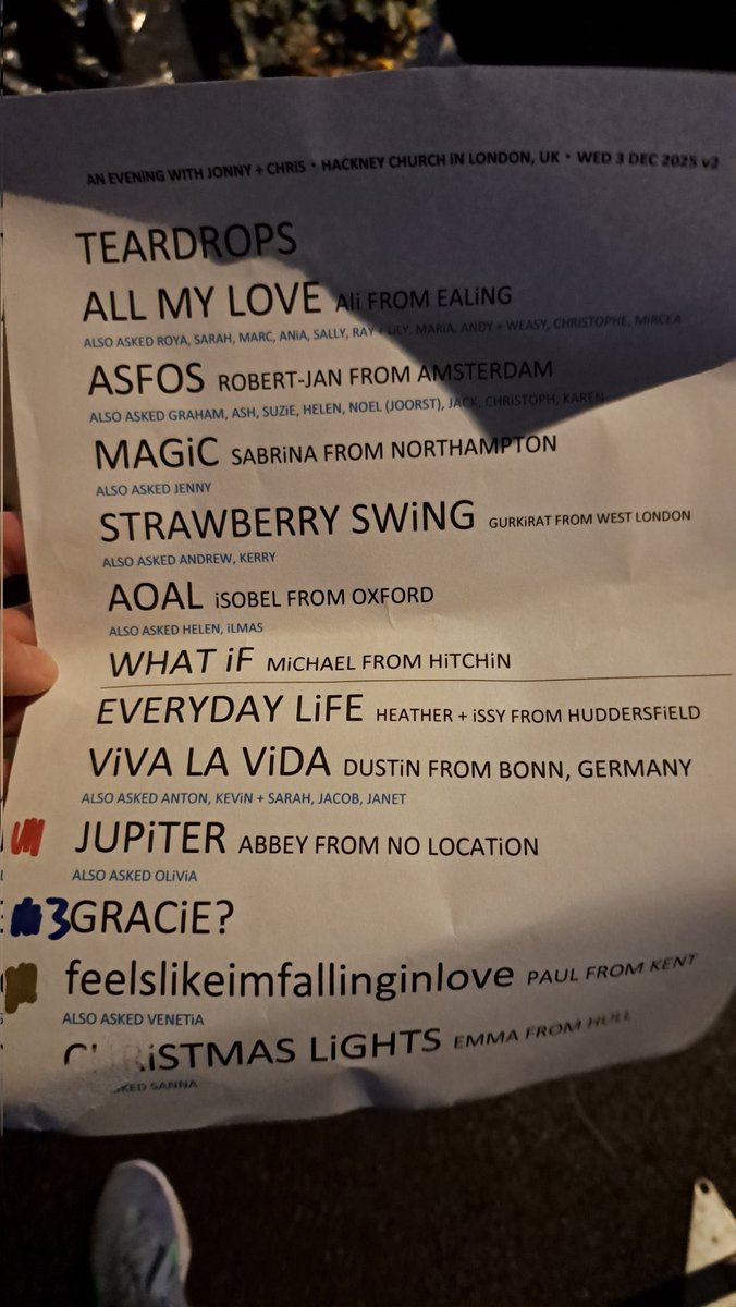 GRAClENATION's tweet image. Gracie performed 'I miss you, I'm sorry' with Coldplay tonight in London, UK! ♥️ (via @Viva_La_Tura)