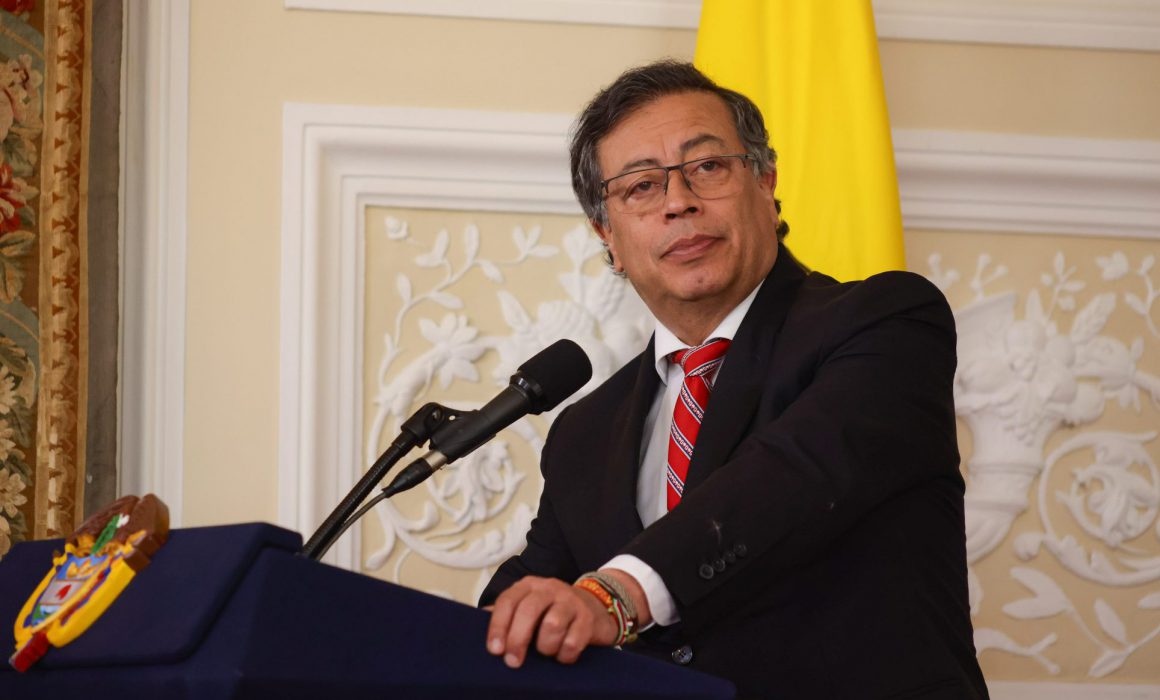 HispanoQ's tweet image. 🇨🇴🇺🇸 Tras la amenaza de Donald Trump de atacar a #Colombia, Gustavo Petro #respondió sin titubeos: Atacar nuestra soberanía es declarar guerra. No amenacen al jaguar

quadratin.com/politica/respo…