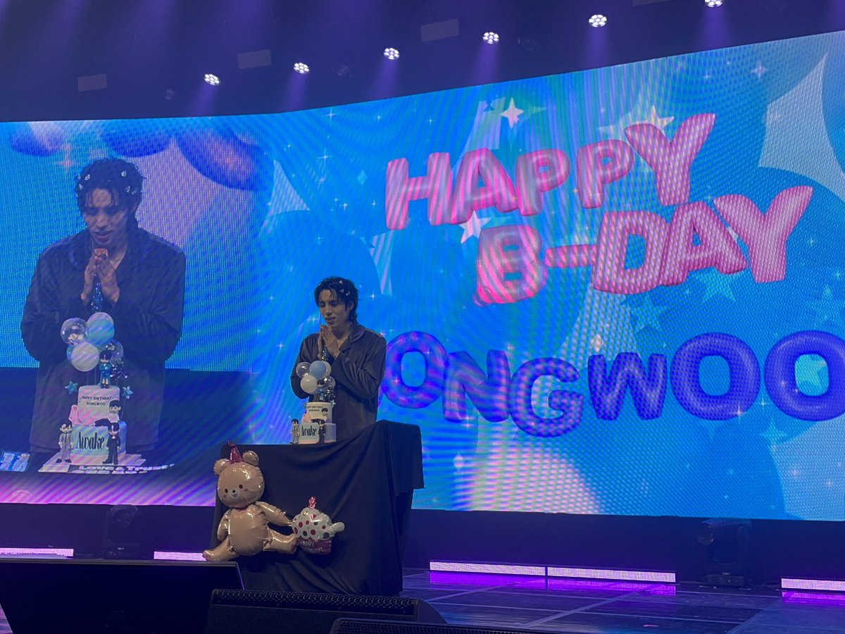 Sweetpearit's tweet photo. 251129 AWAKE 🧁 https://t.co/X8wrwnjPhT