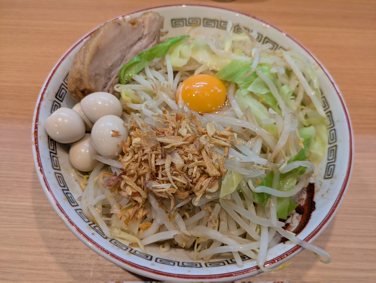 tkko110's tweet photo. ■豚山
新しく出来た長久手のお店に初訪問。
汁なし＋うずら卵トッピング。
老若男女が入りやすく、ビキナー向けの優しい二郎系。
＃豚山
＃二郎系
＃ラーメン
#ラーメン好きと繋がりたい https://t.co/BwWpN2eTce