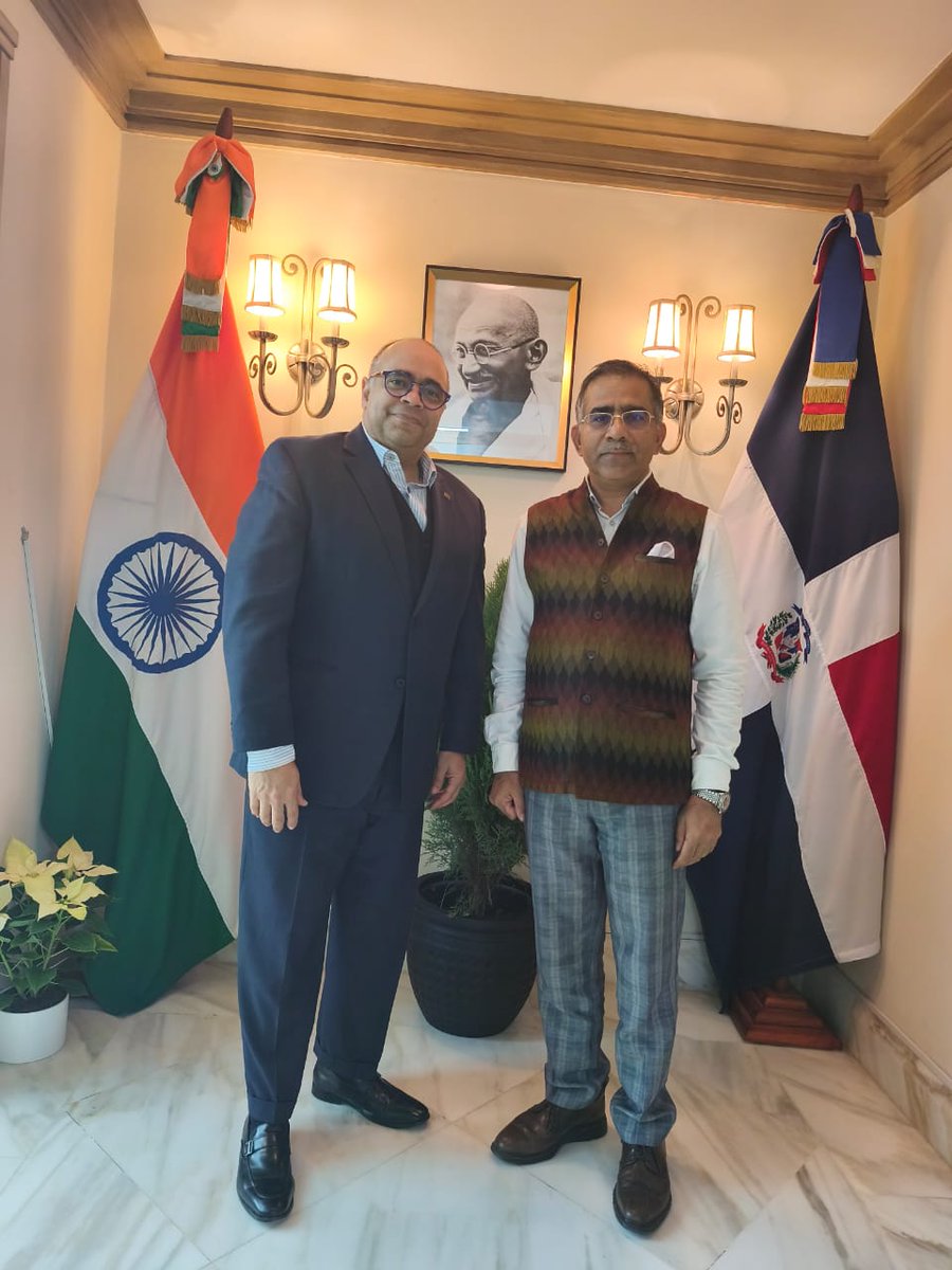 El embajador KD Dewal recibió en la embajada al director del Festival de Cine Global Santo Domingo (FCGSD), Omar de la Cruz, de FUNGLODE. 

La India es el mayor productor de películas del mundo. Las películas indias se proyectarán en el festival durante enero y febrero de 2026