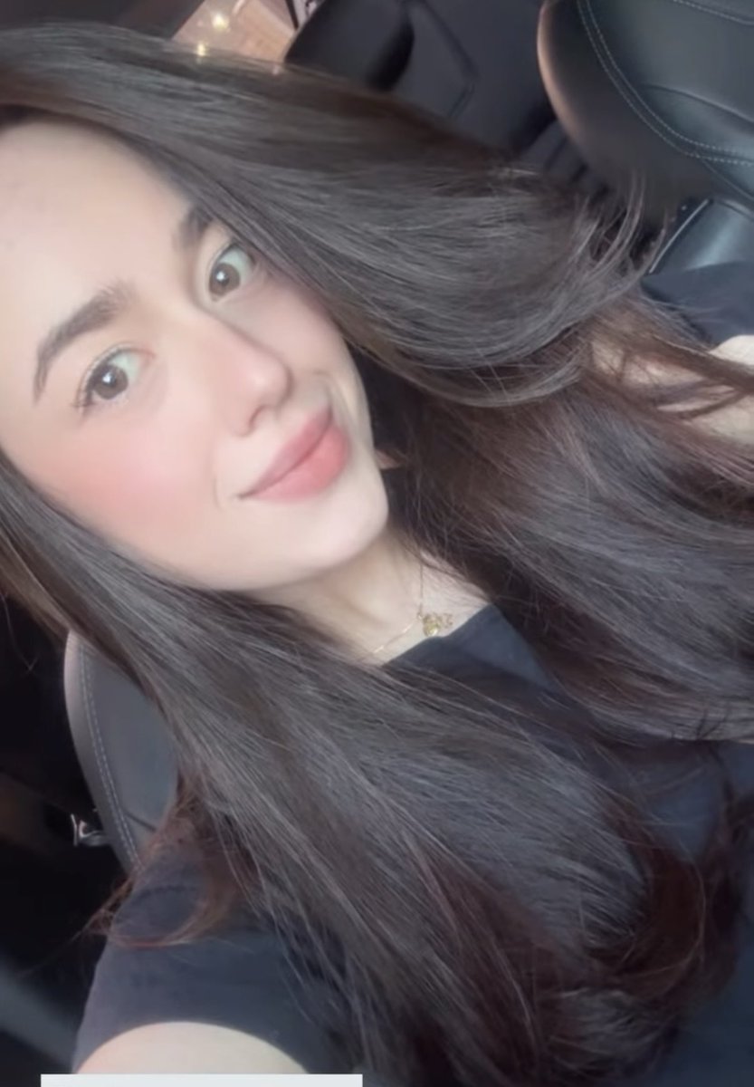 De dia de um jeito, de noite de outro 💇🏻‍♀️💇🏻‍♀️💇🏻‍♀️💇🏻‍♀️ 

Corte do verao chegou gostaraaaam