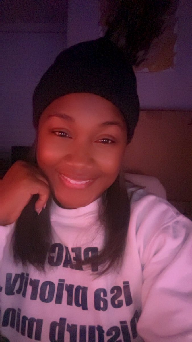 Danielle B tweet media