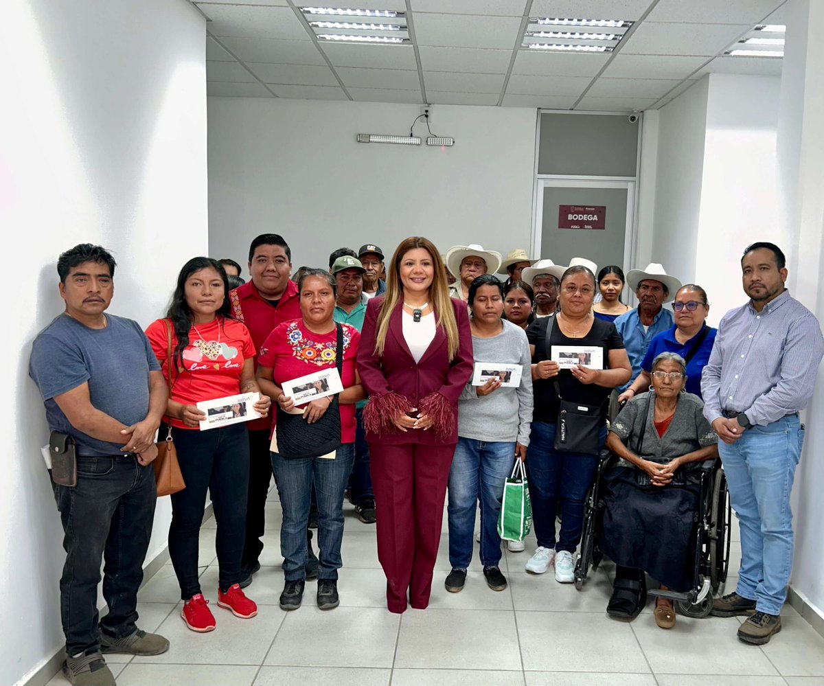 PoderNoticiaPue's tweet image. 👩🏻‍⚖️ #Acatlán reconoce entrega de tarjetas para nuevas obras comunitarias

➡️ #LupitaBárcenas agradece al gobernador @armentapuebla_ por su apoyo constante al municipio.

➡️ Entérate aquí: shre.ink/q59s

#PoderNoticiaPue #DondeTuVozSeEscucha