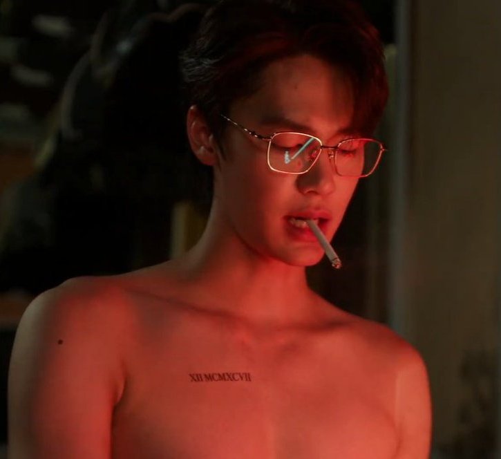 stargaezingg's tweet image. the daddy                                       the baby