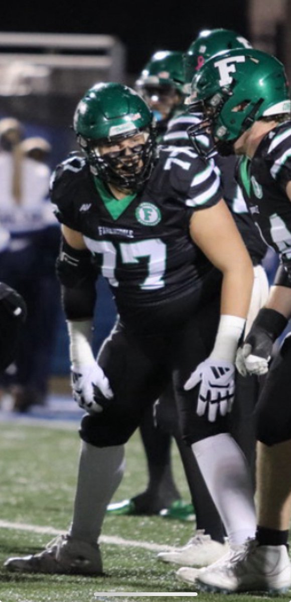 PetzoldSean's tweet photo. Coaches follow my younger brother!  @jordan77petzold
-6’1” 282 lbs
-3 year starter
-All-County
-Captain 
-Has experience at guard and center 
-going to be the 4th in the family to play college football( Father a D1 All American Offensive tackle)
-Father D1, brother D1, brother D2 https://t.co/xq0GI6o9nD
