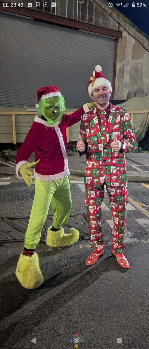 alvinsimonds's tweet photo. The Grinch met Santa and elves in the grotto 😀👍 https://t.co/rHUnXJwXW3