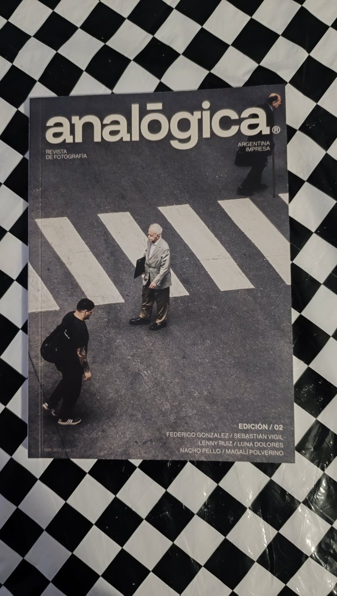 Hermosa esta revis.

analogica.com.ar