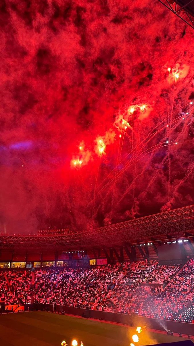 yi_hii's tweet photo. 2025/12/3
ما بين "أقسم بالله العظيم"
إلى "والله على ما أقول شهيد"
هان على قلبي كل تعب وصلني لما أنا عليه اليوم عزماً وإيماناً بأن "لا أبرح حتى أبلغ" وها أنا اليوم أحد خريجي الأكاديمية الصحية 🩵🎓🫶🏼
الحمد لله على التمام …. https://t.co/32sBWZUoWs