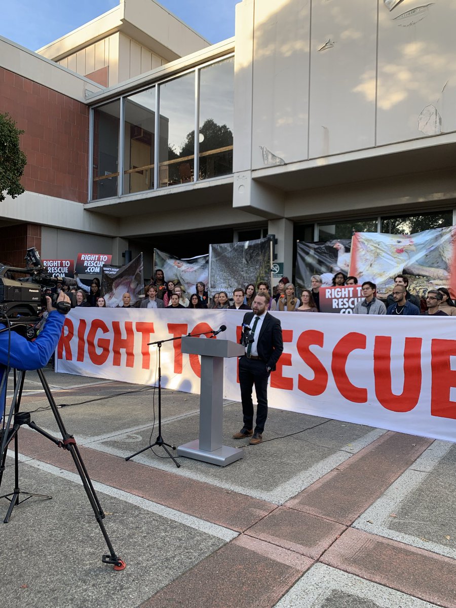 Direct Action Everywhere tweet media