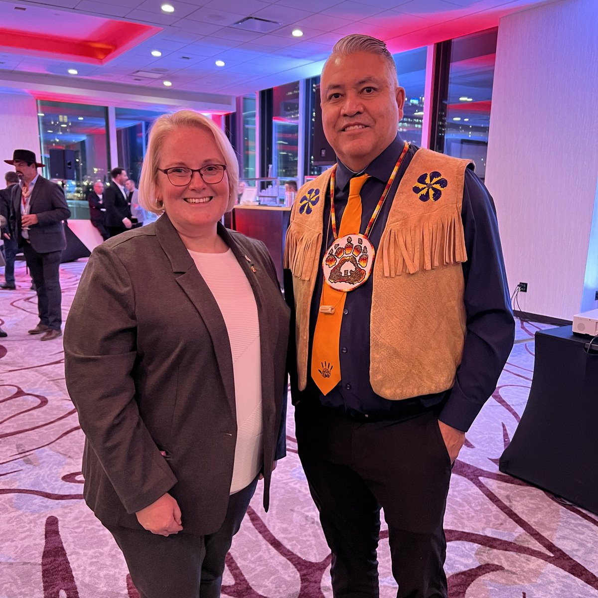 J'ai eu l'honneur d'assister à la réception de l'APN hier soir et de rencontrer la Cheffe nationale Cindy Woodhouse Nepinak et le Chef régional de la Colombie-Britannique Terry Teegee.

Un dialogue constructif entre le gouvernement et les dirigeants autochtones est essentiel.