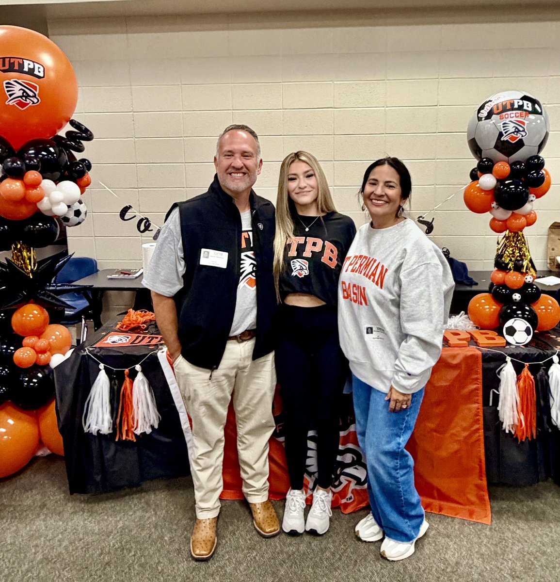 Victoria Delatorre tweet media