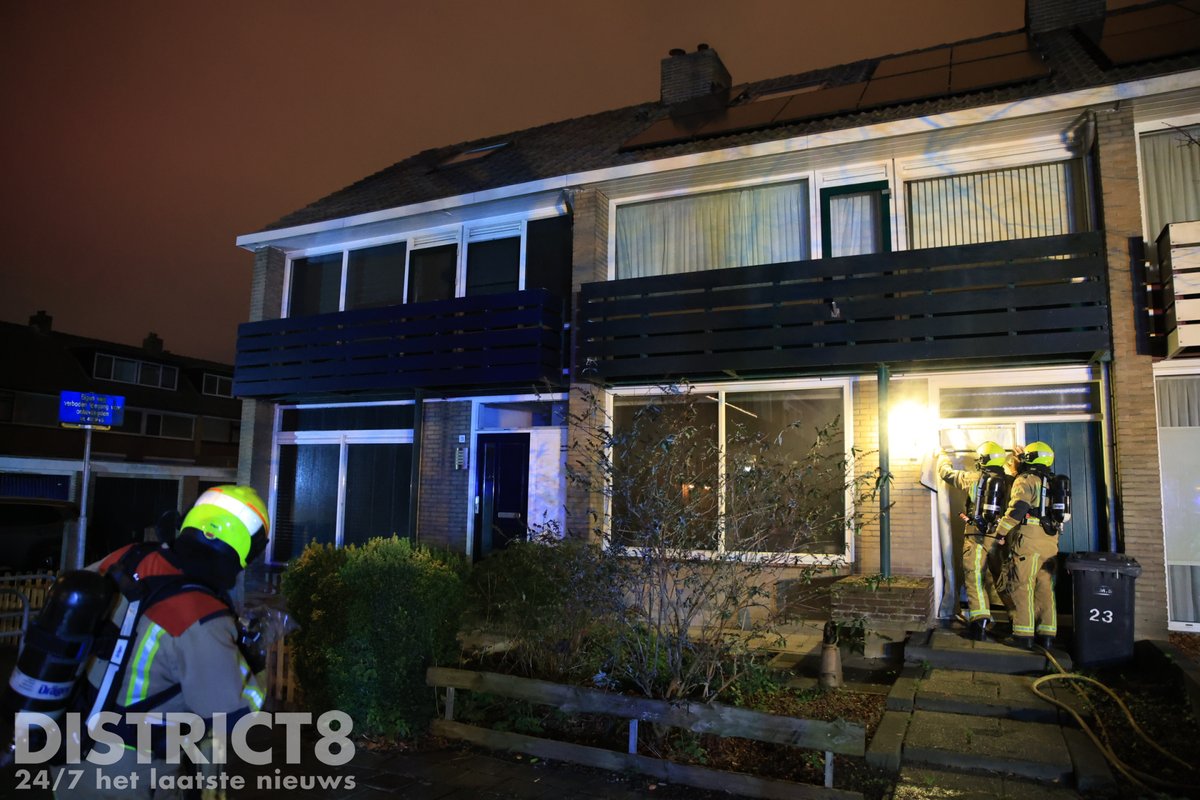 Brand in woning Oosterlee De Lier, hulpdiensten ter plaatse