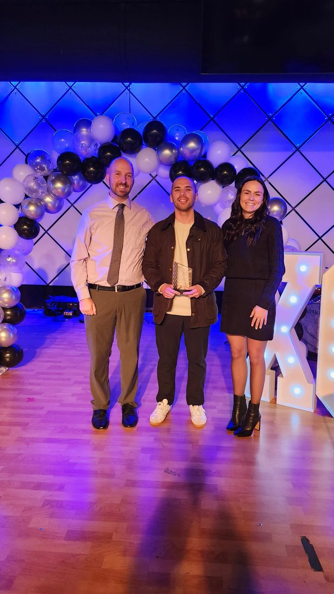 Last night we inducted two more into the EPXC team hall of fame! Congrats to Erin McCann (parents pictured), and Steven Murray!

Erin was a top girl for East in the early 2000’s, and we have a scholarship in her memory.
Steven finished 13th at State and helped lead the team in 07