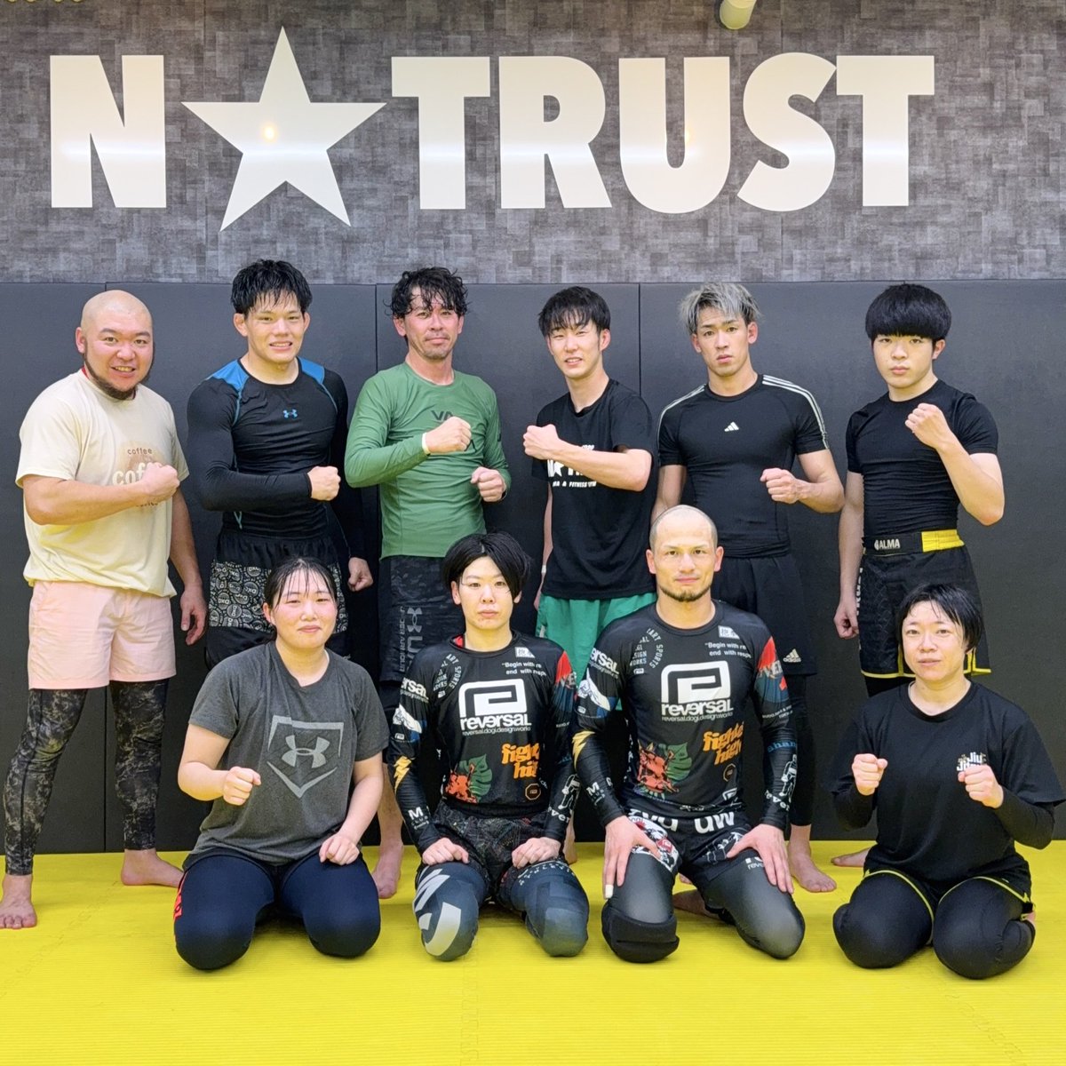 nave_mma's tweet image. 水曜ナベグラ！
ありがとうございました！🤼✨

@mmmma27na さんとお揃いのラッシュで嬉しい！✌️✨

@kolinne_1204 さん！
Happy Birthday !! 🎉

@rvddw @n_trust_mma #grappling #Nogi