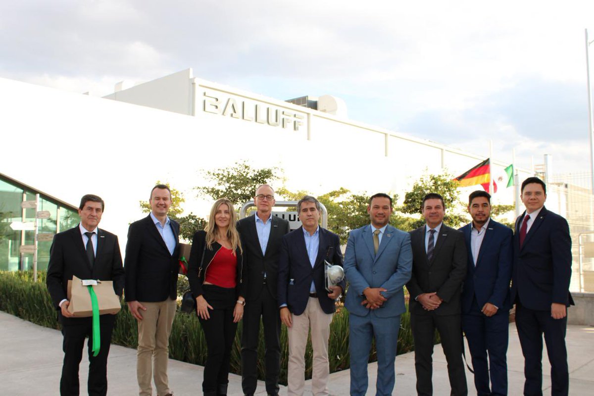 UEenMexico's tweet photo. En #Aguascalientes, el Embajador @FAndreUE visitó la empresa alemana Balluff y la empresa sueca Hexpol Compunding, reconocidas por su innovación en tecnología y automatización, así como por su fuerza laboral altamente calificada.
🇪🇺🇩🇪🇸🇪🤝🇲🇽 https://t.co/FuA9FCsWh8