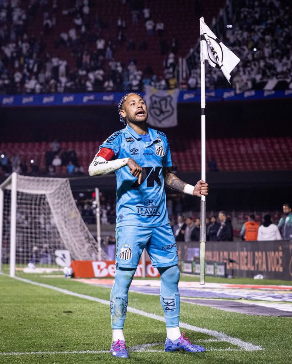 ATENÇÃO!

Hat-trick do Neymar nessa noite.

É oficial, o príncipe está de volta! 

Pode chamar ele, Ancelotti.