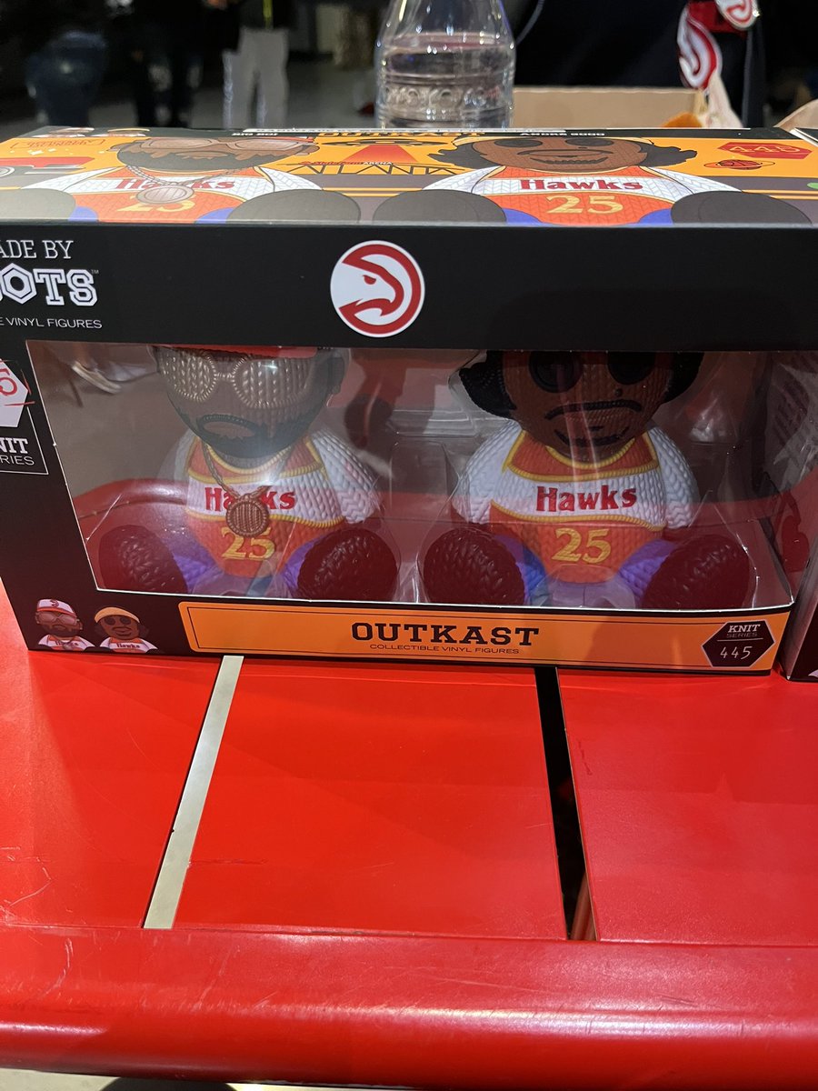 Senaca77's tweet photo. Let’s Go Hawks 🏀 https://t.co/sdkB3CsapG