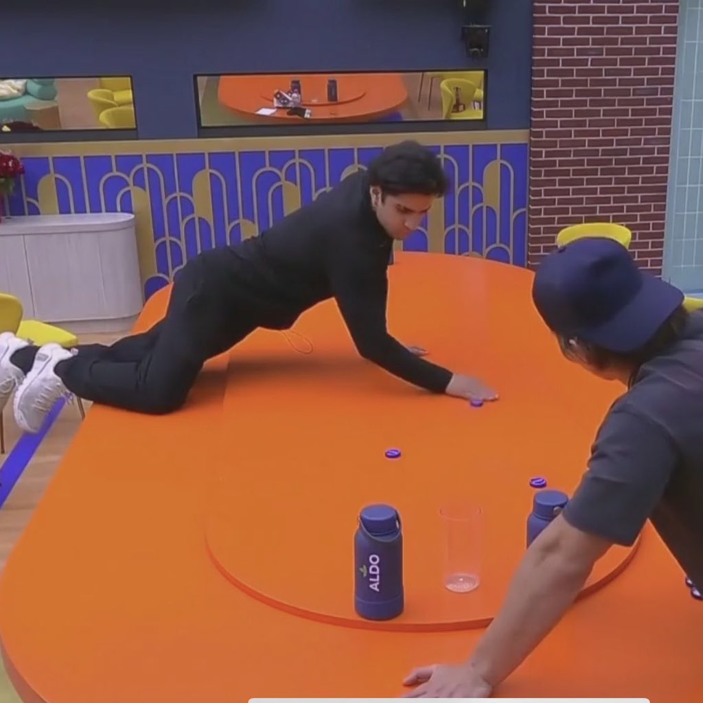 straflwer's tweet image. one day or day one 🥹
#LaPijamadaViral