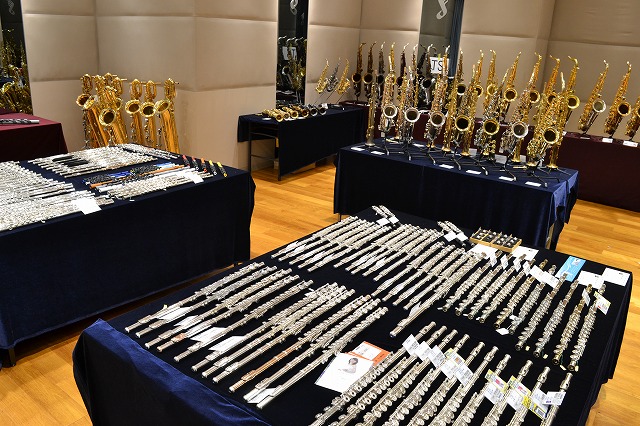 【#管楽器フェスタ】
いよいよ日程がせまってきました😊
楽器の選定が間近で見れるなんてとーっても
気になるイベントですね🎵
お問い合わせは当店でも受付中！！
サックス吹きの皆さん集まれ～～🎷💕
☎043-303-5100
#楽器選定
#試奏受付中
#ご予約お待ちしております