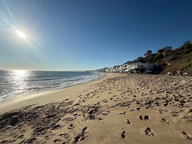 4_Malibu's tweet photo. New: Malibu Road Rental Trends 2026 🌊
Holiday demand, summer bookings, production rentals, and what renters want most.
Full guide 👉 https://t.co/kRlYtpihRH
#MalibuRoad #Malibu #MalibuRentals #PropertyManagement #CoastalHomes https://t.co/E9FCbrwVKr